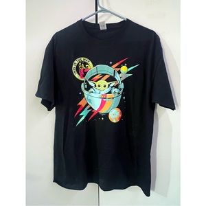 Disney - (Black) Retro Baby Yoda Graphic - Men’s T-shirt
